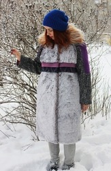 Женское темно-фиолетовое зимнее пальто с мехом (шуба)